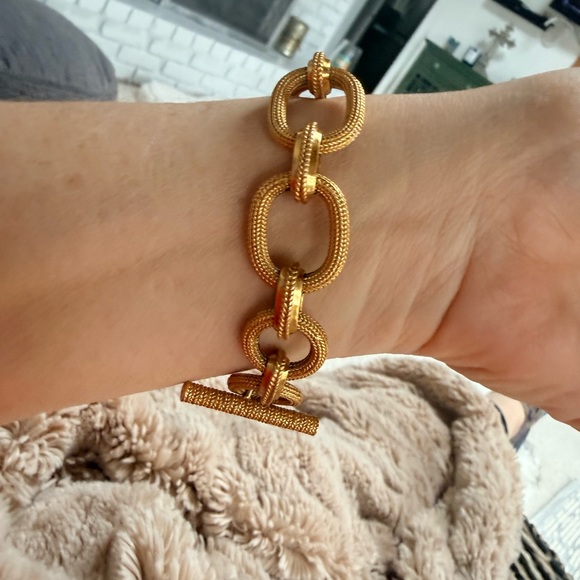 Julie Vos Jewelry - 22k Gold Link Toggle Bracelet 22k Gold plated Julie vos